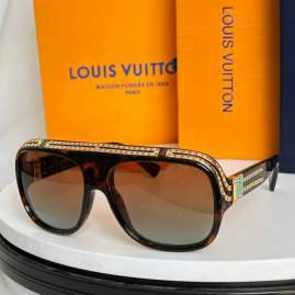 Picture of Louis Vuitton Sunglasses _SKUfw76721213fw